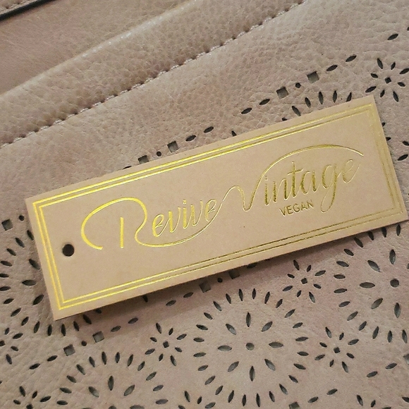 Revive vintage Tan vegan leather crossbag NWOT - Picture 3 of 8